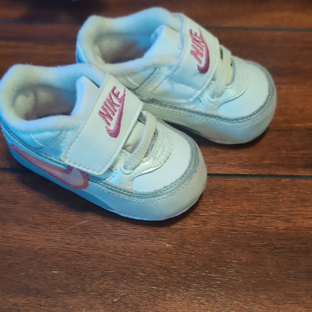 Nike Kids White and Pink Sneakers